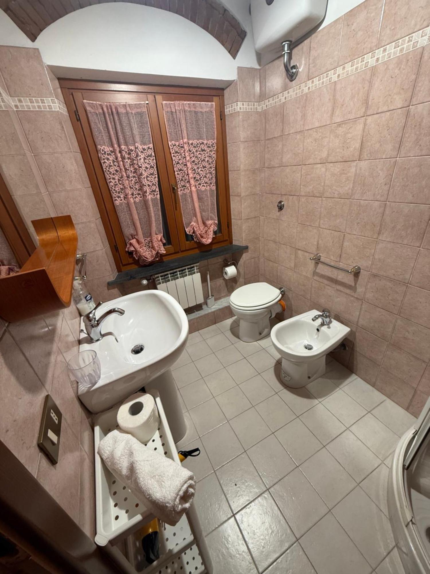 לינה וארוחת בוקר Uliveto Terme La Convenienza מראה חיצוני תמונה
